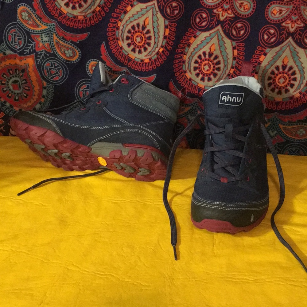 Agni hiking boots